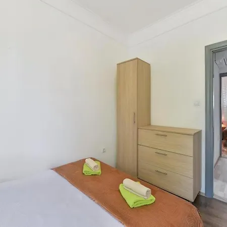 Apartman G *