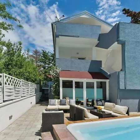 Apartman G *